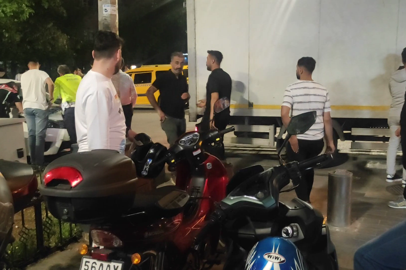Trafik polisleri motosiklet sürücülerine ceza yağdırdı