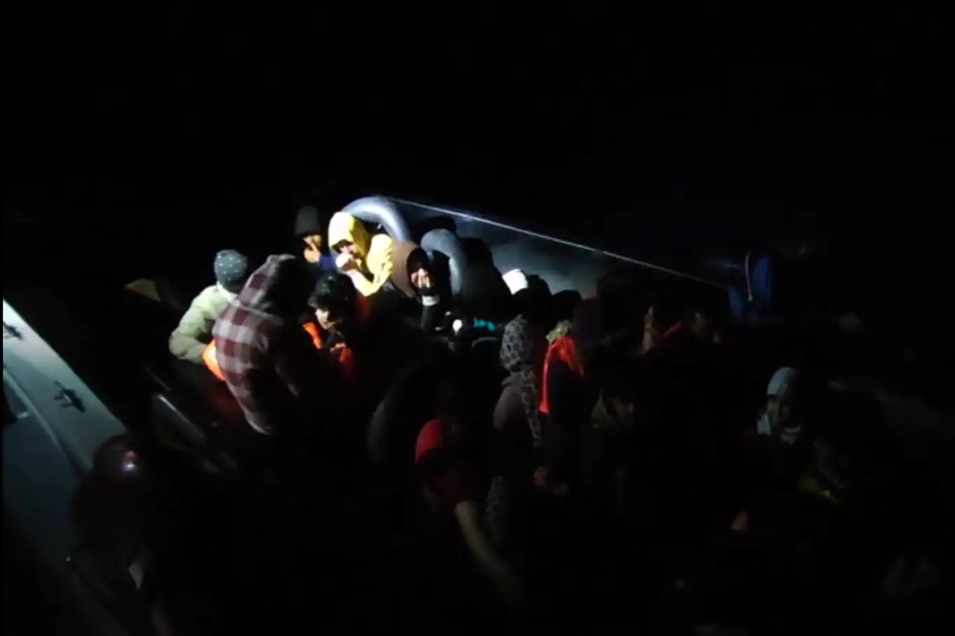 Turkish Coast Guard rescues 44 migrants, including 15 children, off Ayvacık coast