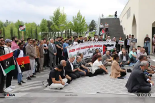 Inonu University students organize protest in solidarity with Gaza victims
