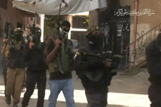 قوات الاحتلال تشن حملة اعتقالات في عدد من مدن الضفة وسط مواجهات واشتباكات