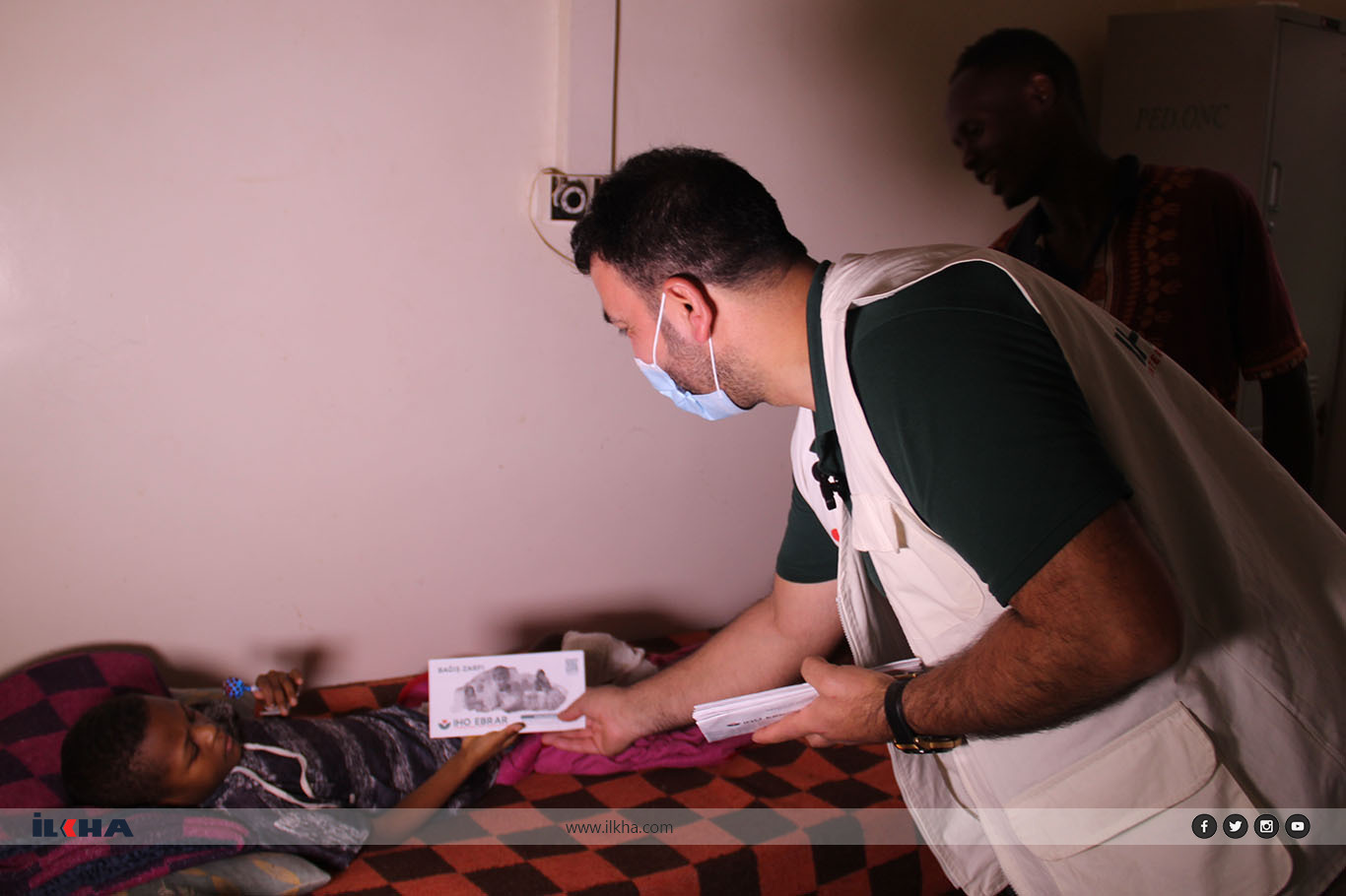 IHO EBRAR'dan Etiyopya'da katarakt ameliyatı ve kanser hastası çocuklara nakdi destek