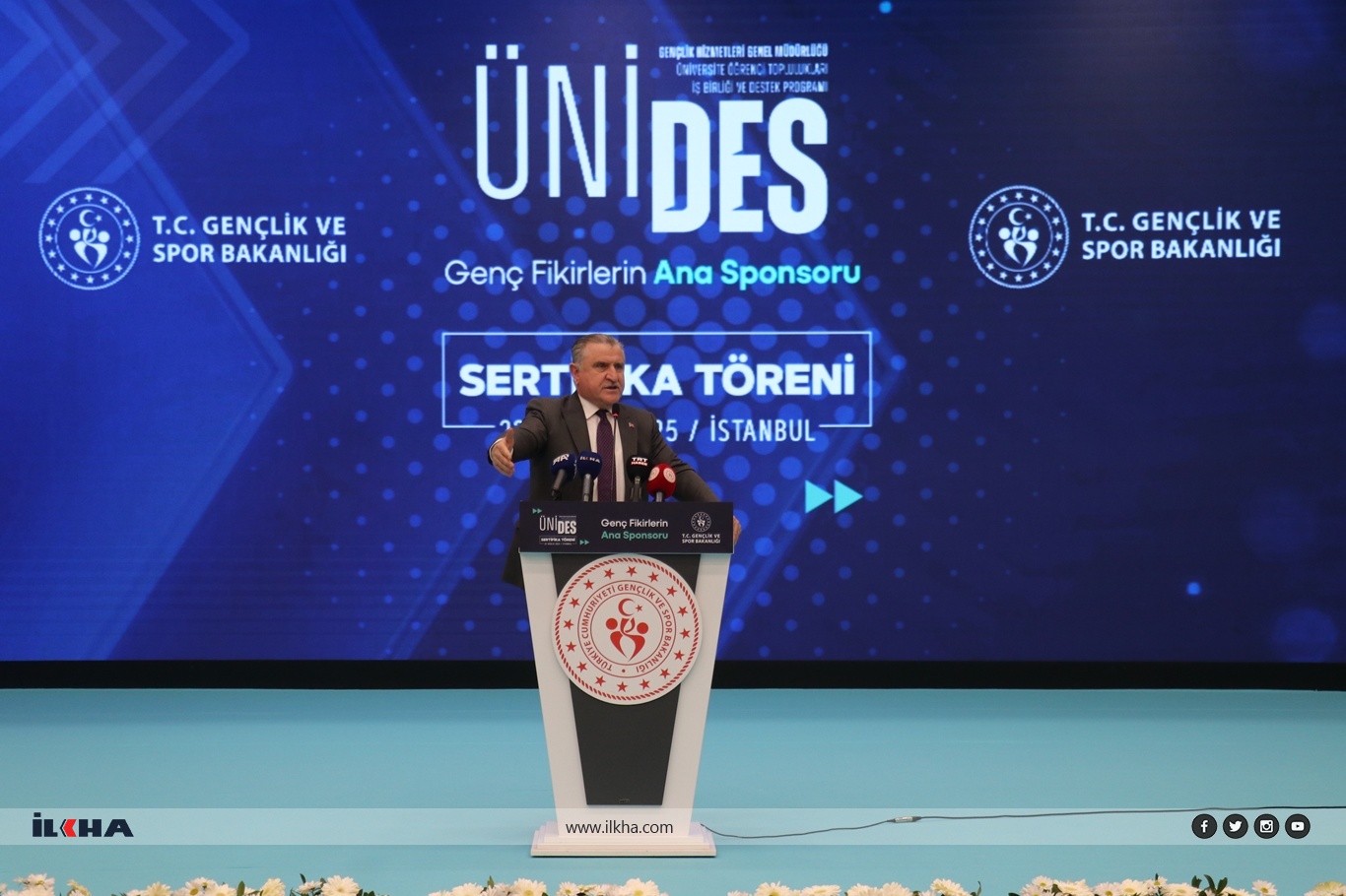 Gençlik ve Spor Bakanı Bak, ÜNİDES programında konuştu