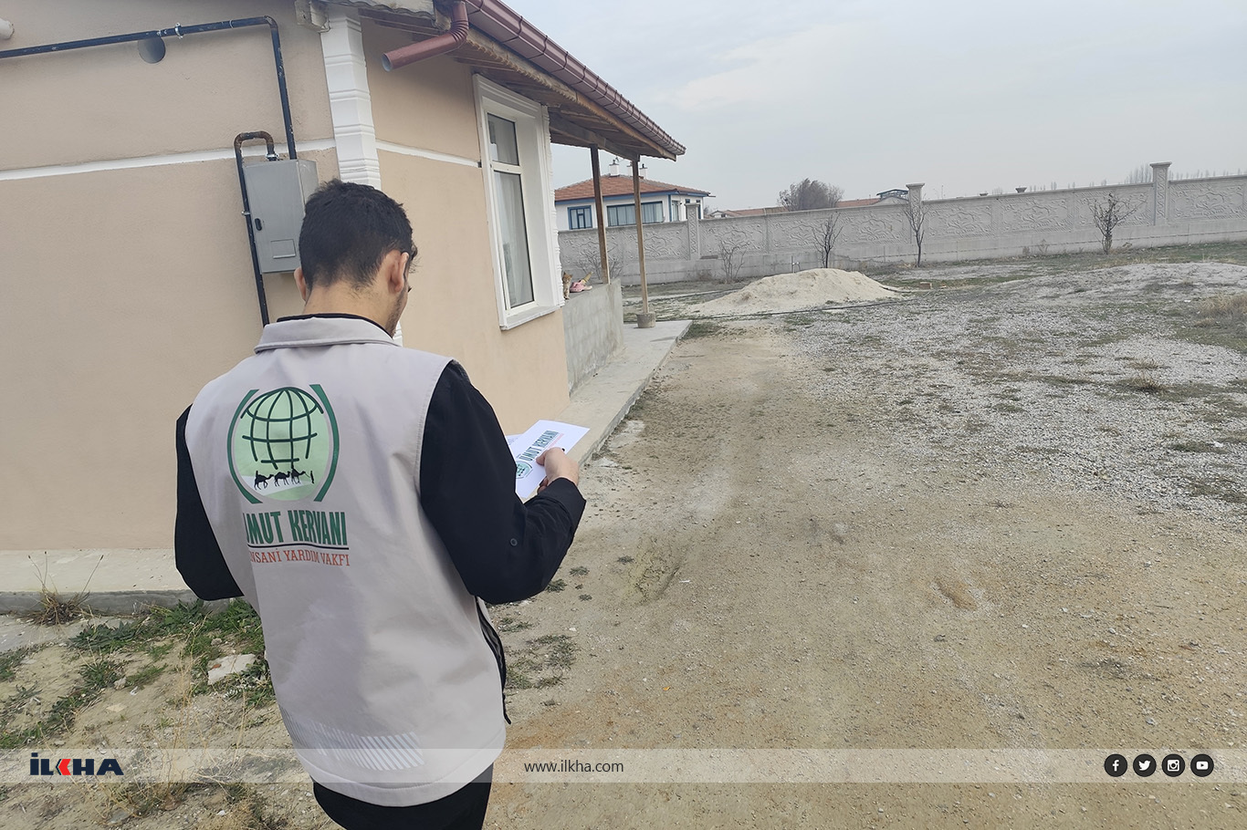 Konya Umut Kervanı’ndan Regaib Kandili’nde onlarca aileye alışveriş kartı desteği