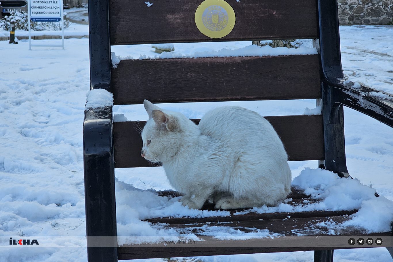 Kar yağışı Bursa’ya kartpostallık görüntüler sundu