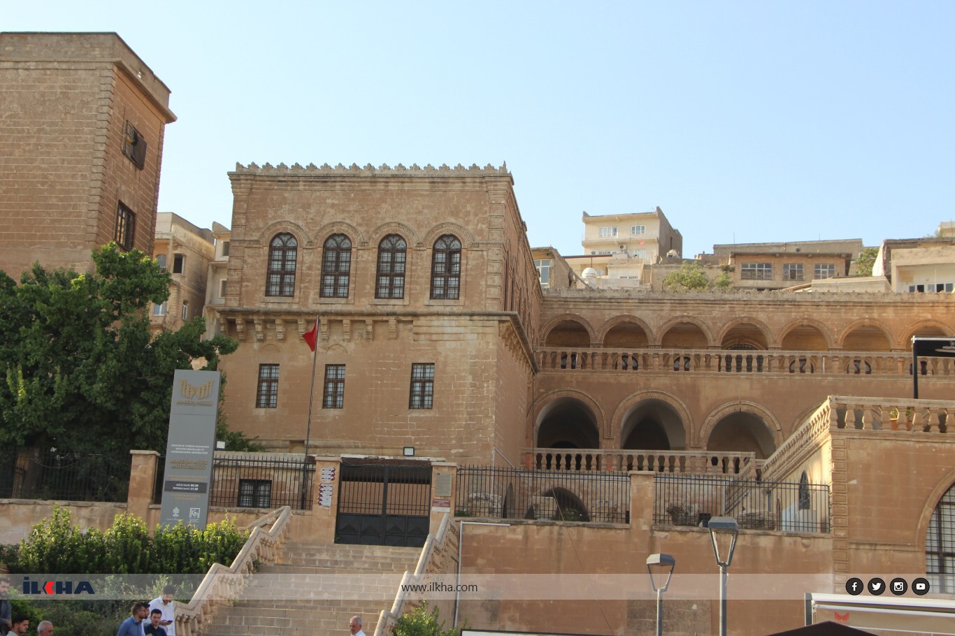 Mardin müze binasının kiliseye devredilmesine tepki! Mardin müze binasının kiliseye devredilmesine tepki!