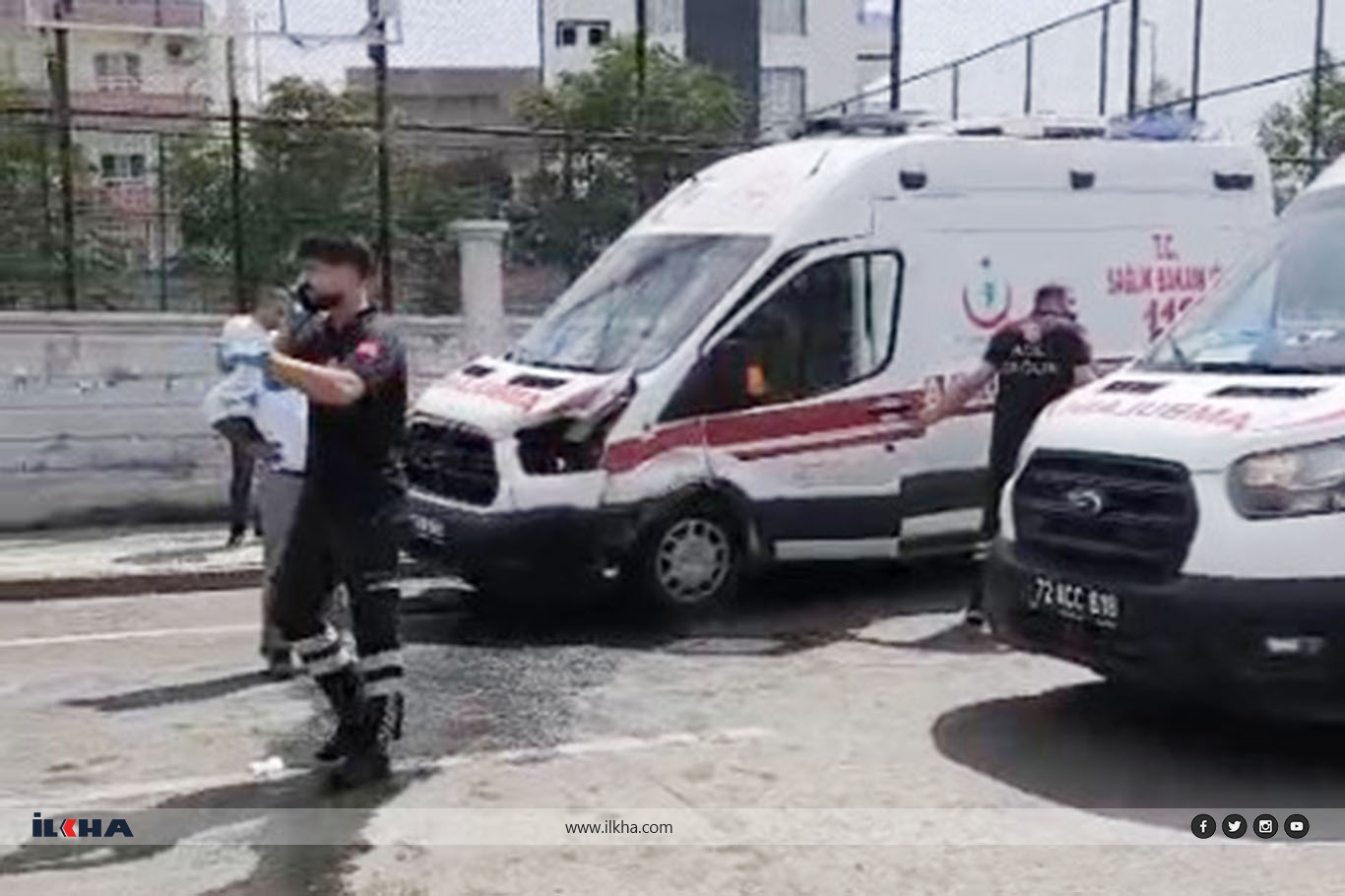 Batman'da ambulans ile otomobil çarpıştı: 1 yaralı Batman'da ambulans ile otomobil çarpıştı: 1 yaralı