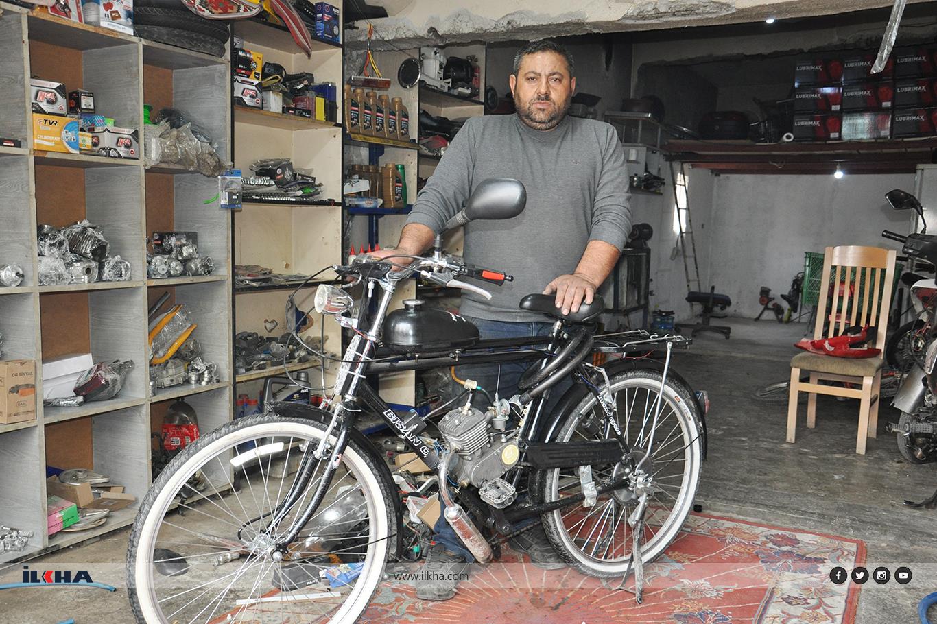 Vergi ve ehliyet ücretleri ilginç icatlar ortaya çıkarıyor: Bisiklet motosiklete çevrildi Vergi ve ehliyet ücretleri ilginç icatlar ortaya çıkarıyor: Bisiklet motosiklete çevrildi