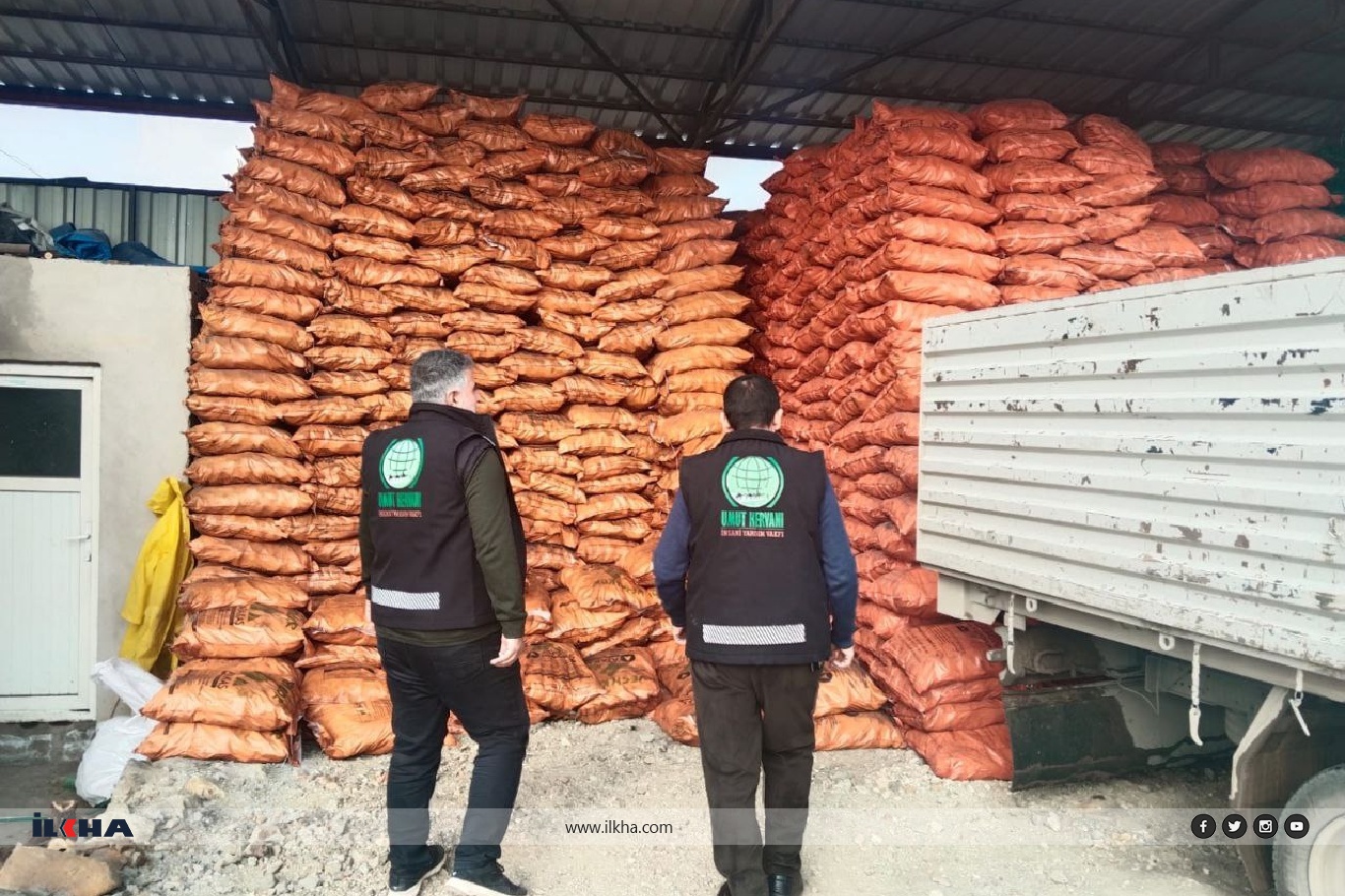 Elazığ Umut Kervanı’ndan muhtaç ailelere yakacak yardımı