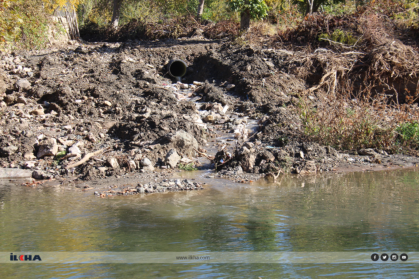 Çermikliler: Yıllarca ilçenin su kaynağı olan sinek çayı şimdi çevreye hastalık yayıyor