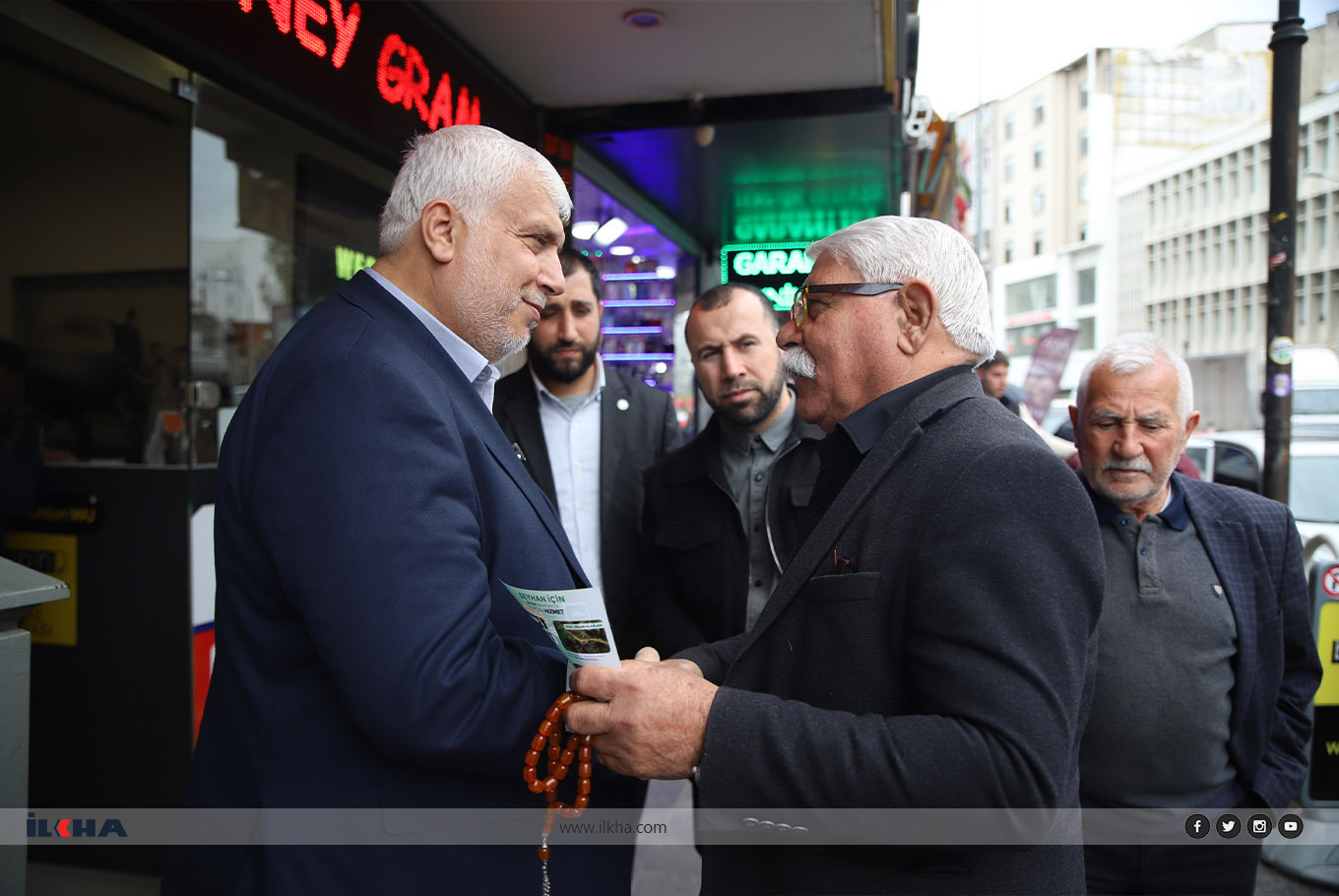 HÜDA PAR Adana Büyükşehir adayı Demir, esnaf ziyaretlerini sürdürüyor HÜDA PAR Adana Büyükşehir adayı Demir, esnaf ziyaretlerini sürdürüyor