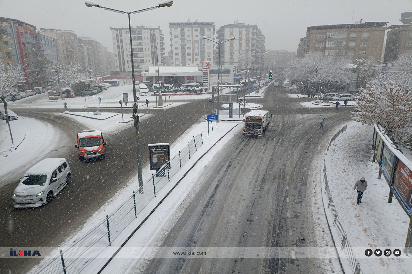 Diyarbakır’da yoğun kar yağışı etkisini sürdürüyor
