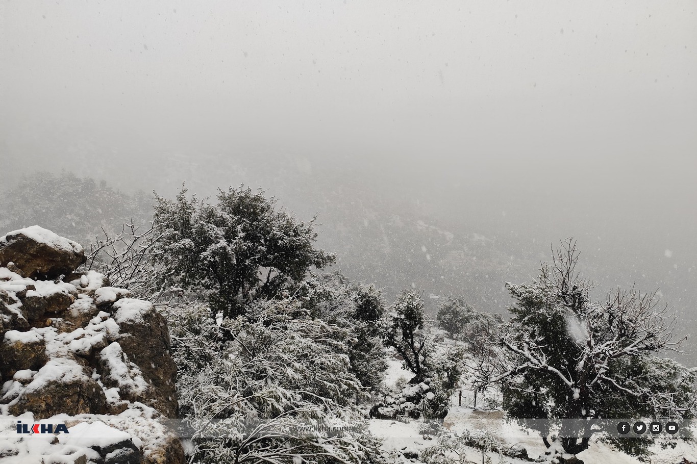 Adana’nın yüksek kesimleri beyaza büründü