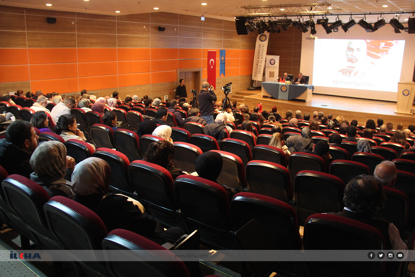 Dicle Üniversitesi'nde Mehmet Akif Ersoy anıldı