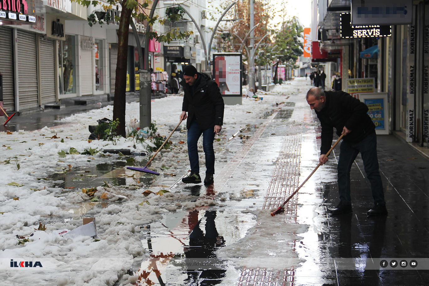 Kar yağışı esnafı olumsuz etkiledi