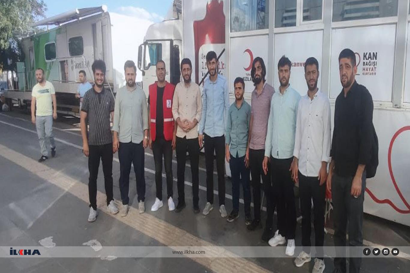 HÜDA PAR Bingöl İl Gençlik Kolları'ndan Kızılay’a kan bağışı HÜDA PAR Bingöl İl Gençlik Kolları'ndan Kızılay’a kan bağışı