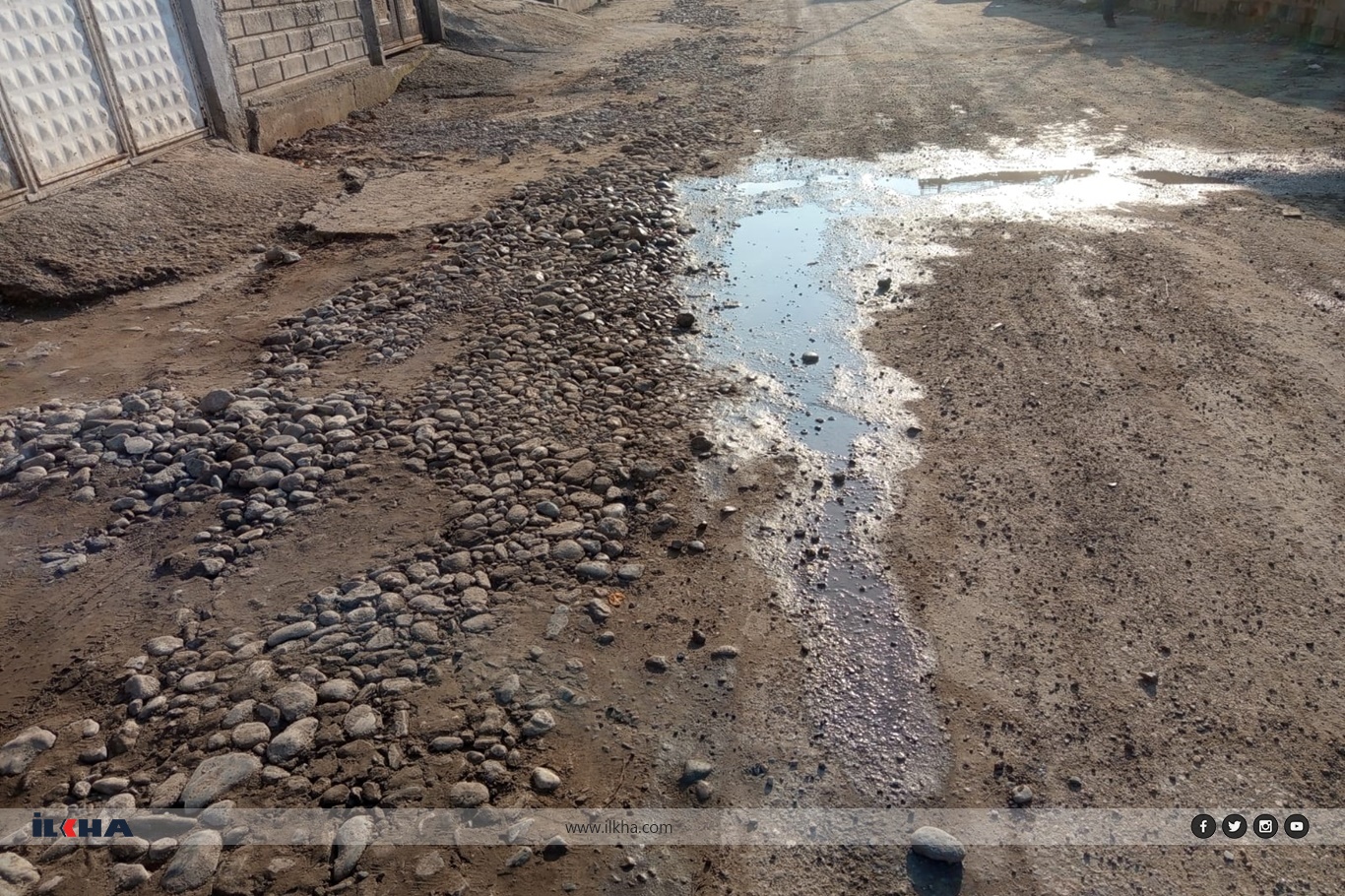 Batman'da mahalle sakinlerinden yol tepkisi: Altyapı sonrası yollarımız unutuldu