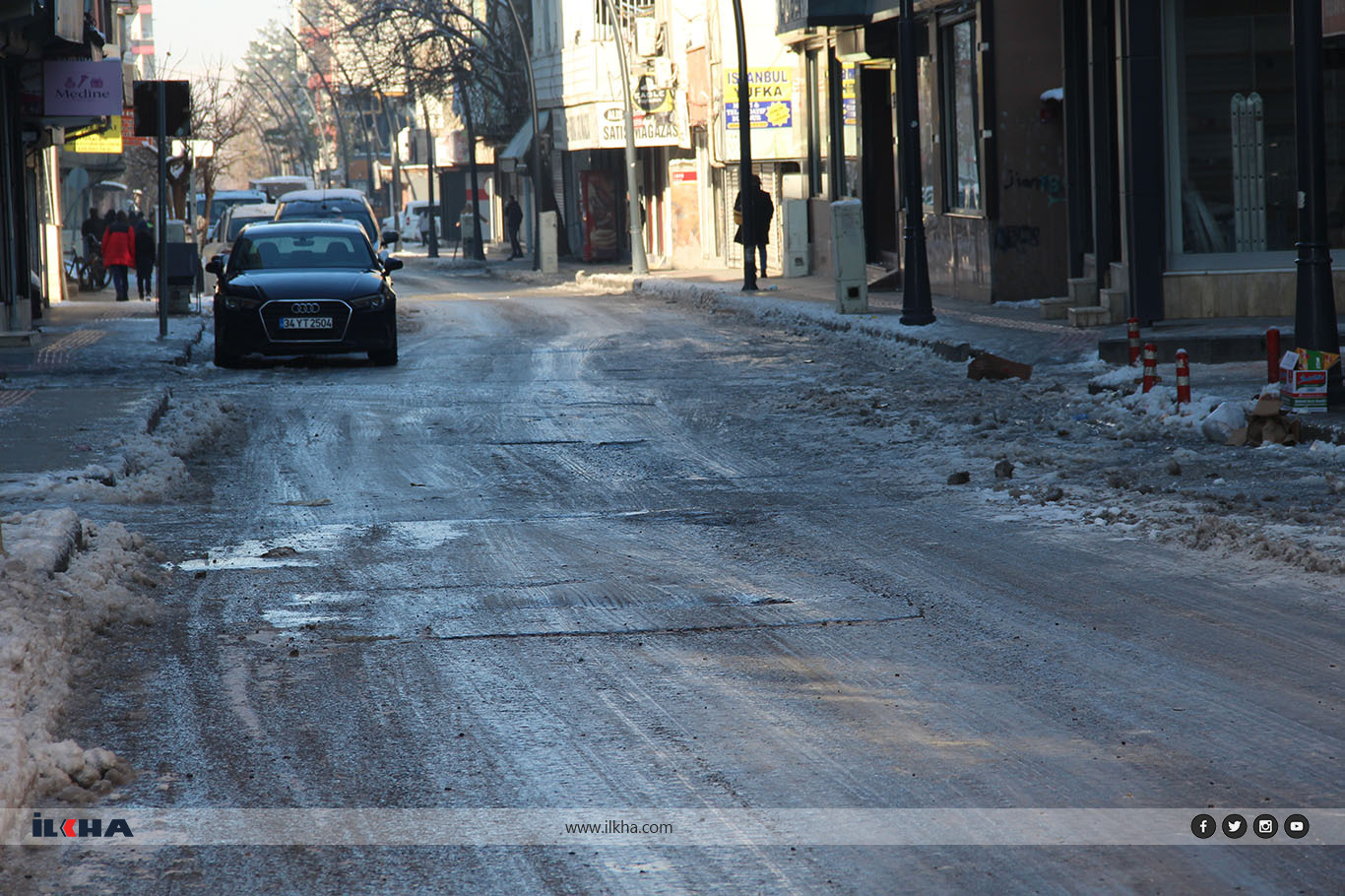Batman'da kar sonrası cadde ve sokaklar buz pistine döndü