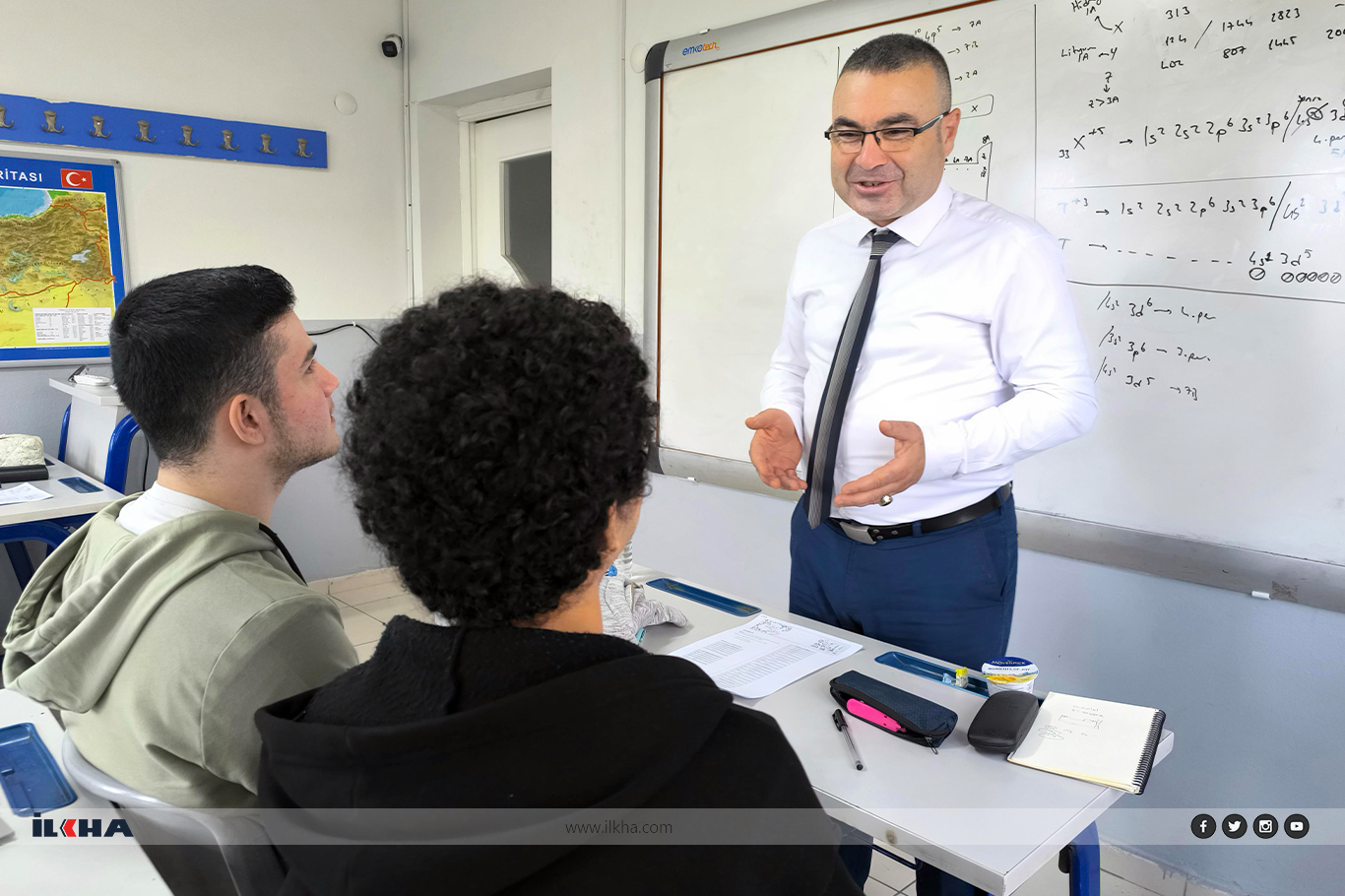 Uzmanlar uyardı: Zorunlu eğitim evliliği geciktiriyor Uzmanlar uyardı: Zorunlu eğitim evliliği geciktiriyor