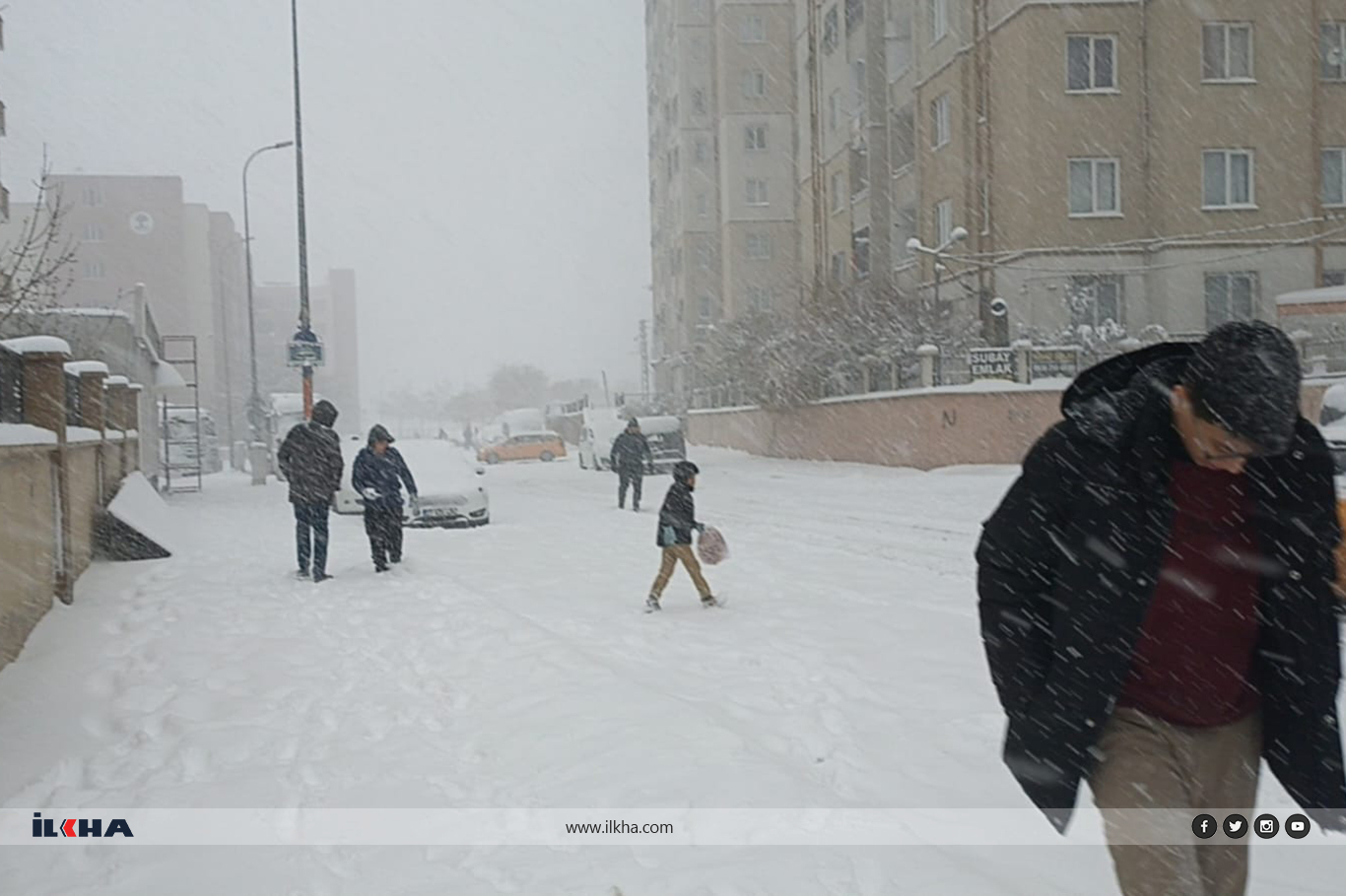 Gaziantep'te gece başlayan kar yağışı devam ediyor