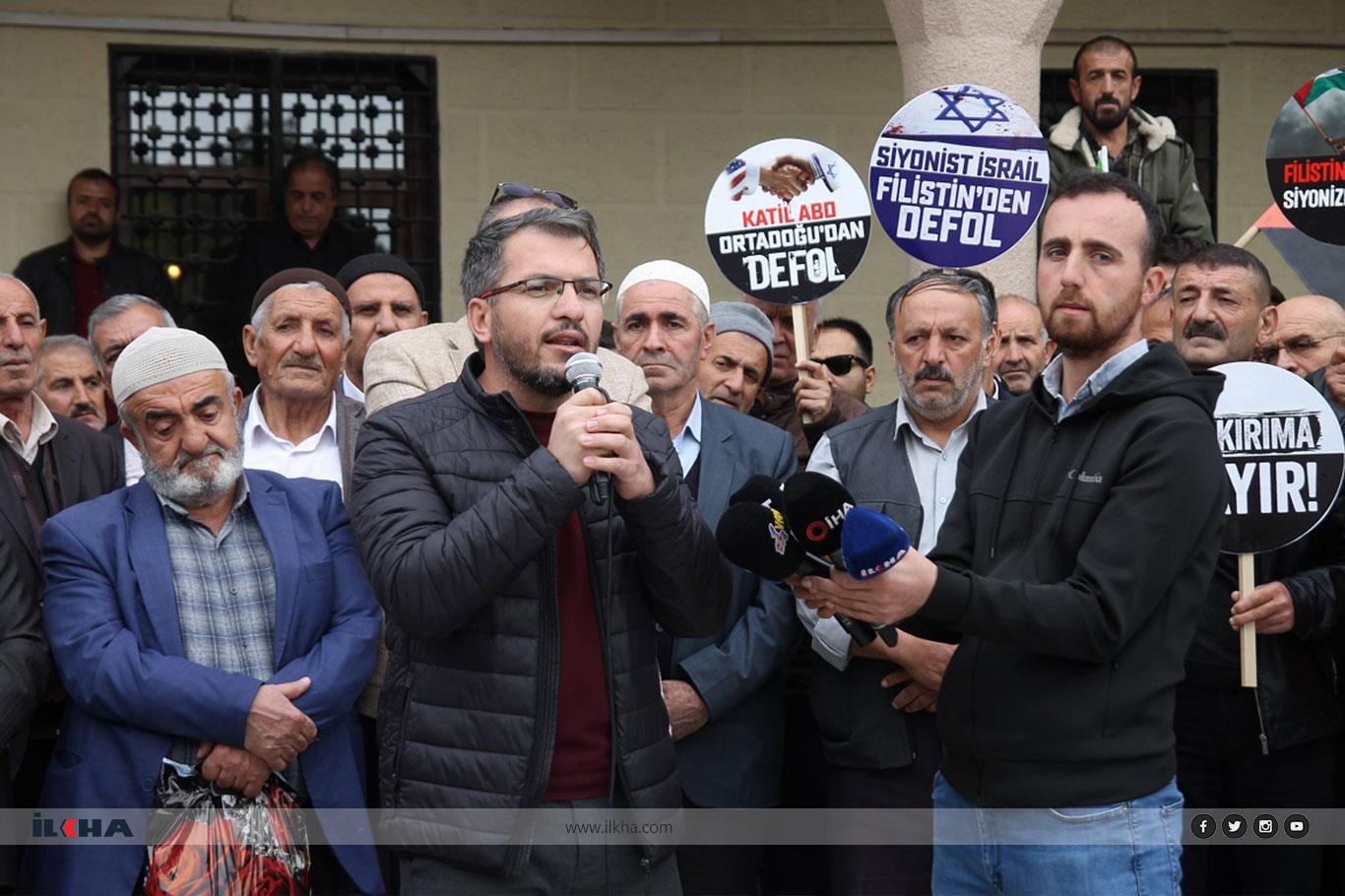 Van’dan Filistin’e destek, işgalcilere lanet mesajı Van’dan Filistin’e destek, işgalcilere lanet mesajı