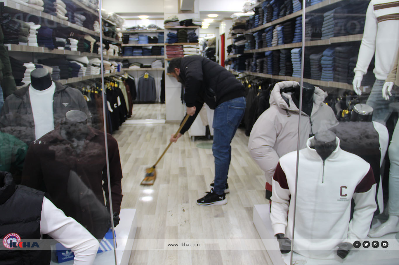 Kar yağışı esnafı olumsuz etkiledi