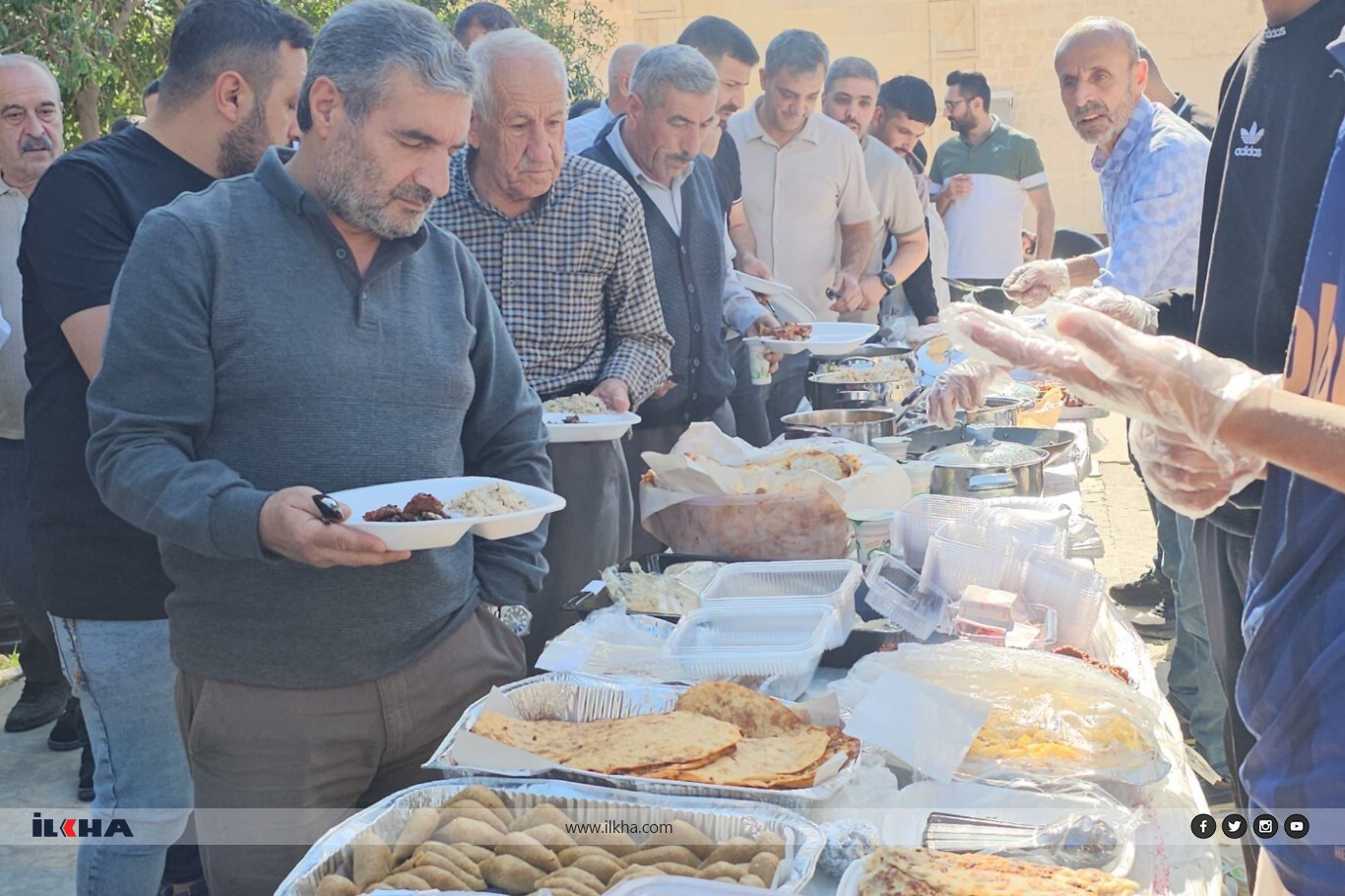 Nusaybin Umut Kervanı’ndan yetim ve muhtaçlar yararına kermes Nusaybin Umut Kervanı’ndan yetim ve muhtaçlar yararına kermes