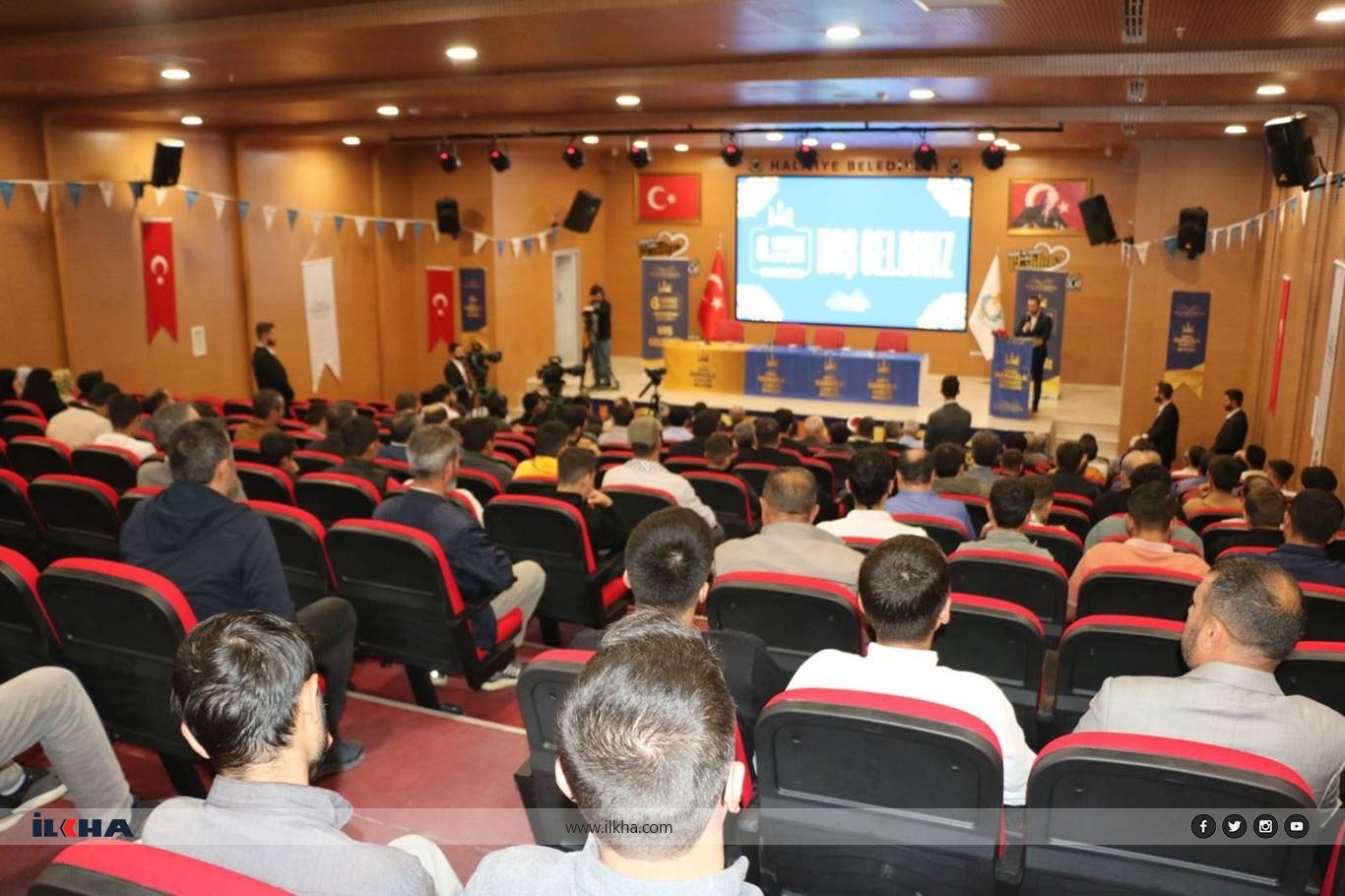Kur'an Nesli Sözcüsü Sütçü: Namazda kıyama durmayan ayaklar cihad meydanlarına kıyam için yürüyemez Kur'an Nesli Sözcüsü Sütçü: Namazda kıyama durmayan ayaklar cihad meydanlarına kıyam için yürüyemez
