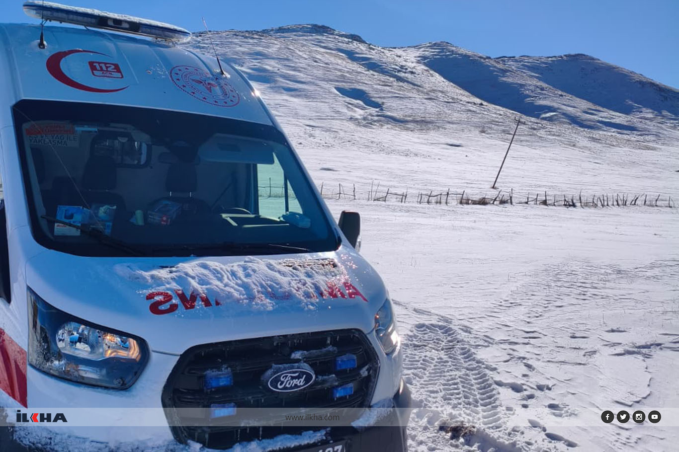 Köy yolları kapalı olan gebe kadın ve yaşlı hasta kurtarıldı