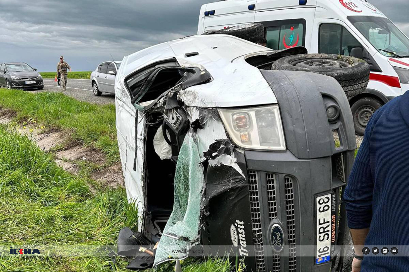 Diyarbakır'da trafik kazası: 1 ölü, 4 yaralı Diyarbakır'da trafik kazası: 1 ölü, 4 yaralı