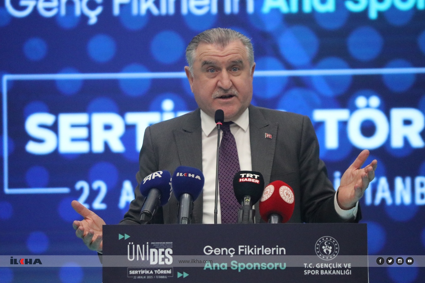 Gençlik ve Spor Bakanı Bak, ÜNİDES programında konuştu