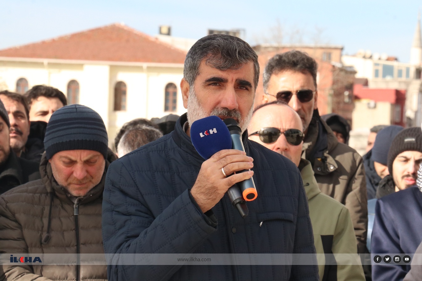 Direnişinin şehid liderleri için gıyabi cenaze namazı