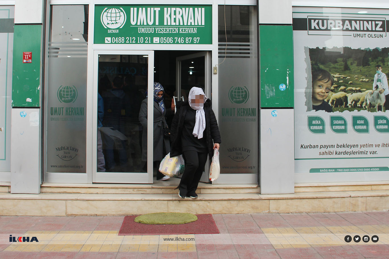 Umut Kervanı'ndan Batman'da yüzlerce muhtaç aileye gıda yardımı