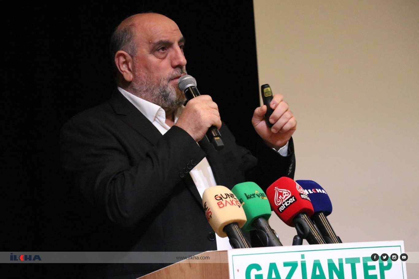 Dr. Dursun: Namaz, karakterleri inşa eder Dr. Dursun: Namaz, karakterleri inşa eder