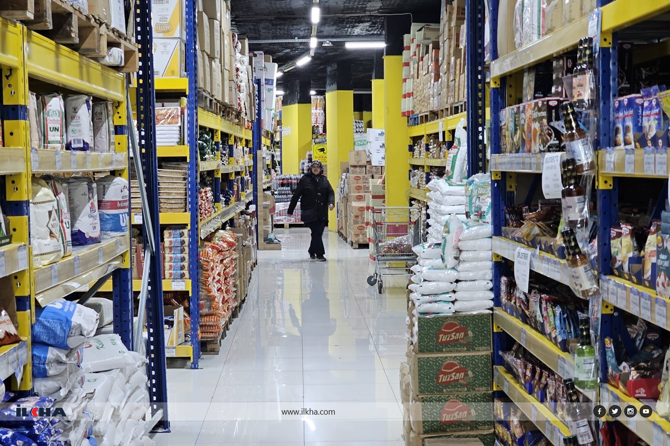 Esnafın beklediği pazar günleri kapanışı gündemde: Zincir marketleri pazar tatiline mi çıkıyor?