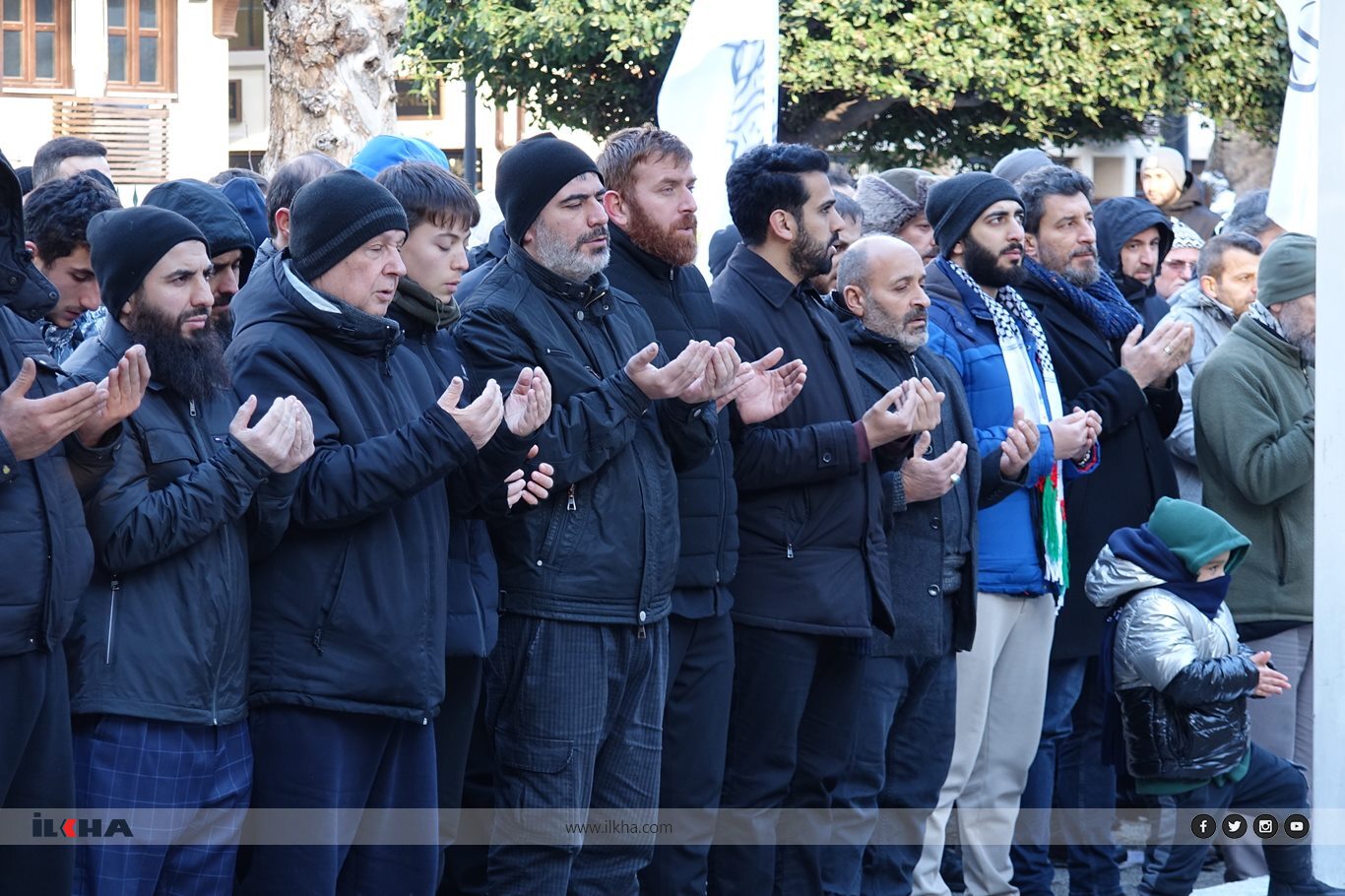 Şehit Ebu Ubeyde ve diğer Kassam komutanları için Bursa’da gıyabi cenaze namazı kılındı