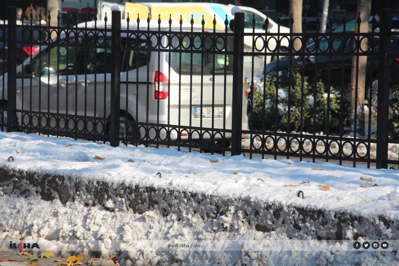 Ulaşım sorunu yaşayan esnaftan yaya geçidi talebi