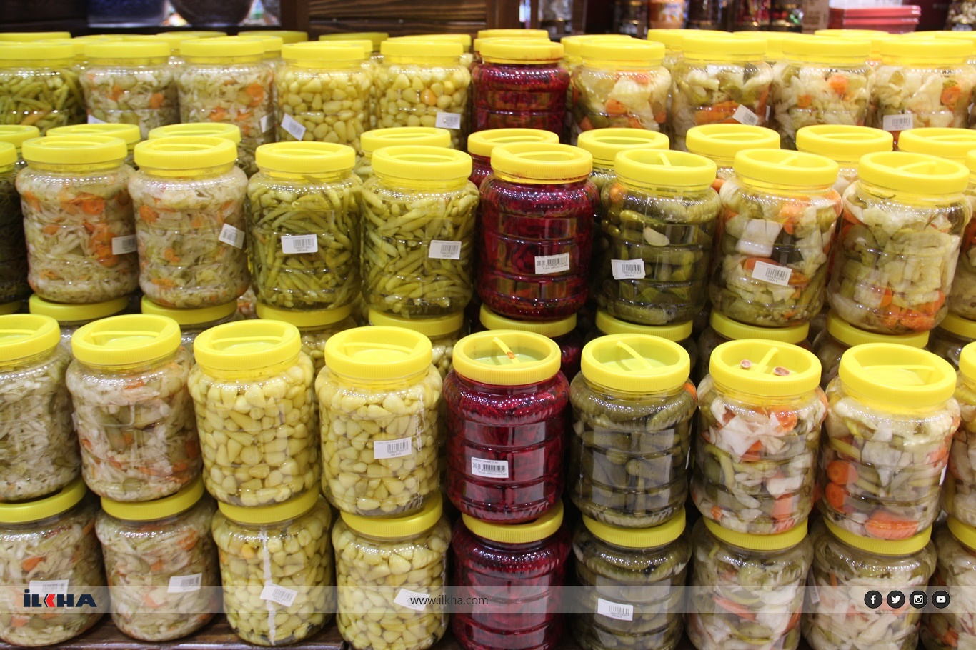 Turşuya kış talebi: 30'u aşkın çeşidiyle tezgâhlarda