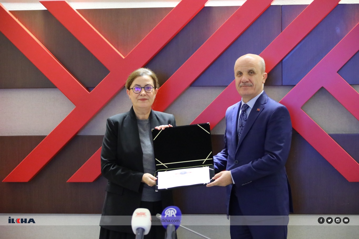 YÖK'ten “Engelsiz Üniversite”lere “Bayrak ve Nişan” ödülü