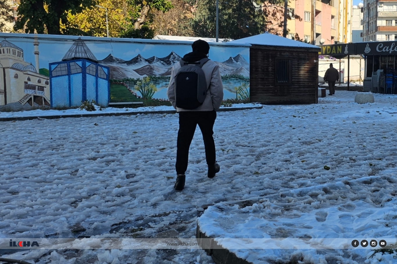 Şırnak Cizre’de kar yağışının yerini güneş aldı