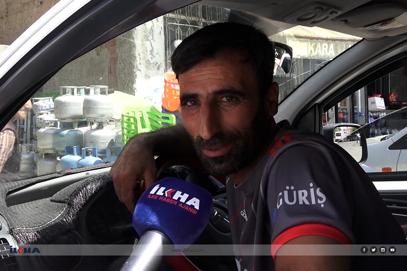 Köy halkı sorunlarına çözüm bulunması için yetkililere çağrıda bulundu Köy halkı sorunlarına çözüm bulunması için yetkililere çağrıda bulundu