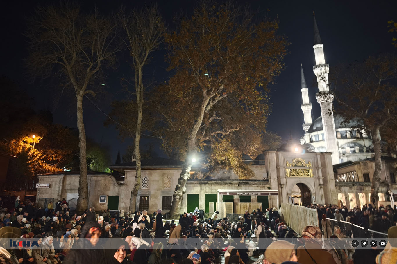 Üç aylar Eyüpsultan Camii'nde dualarla karşılandı