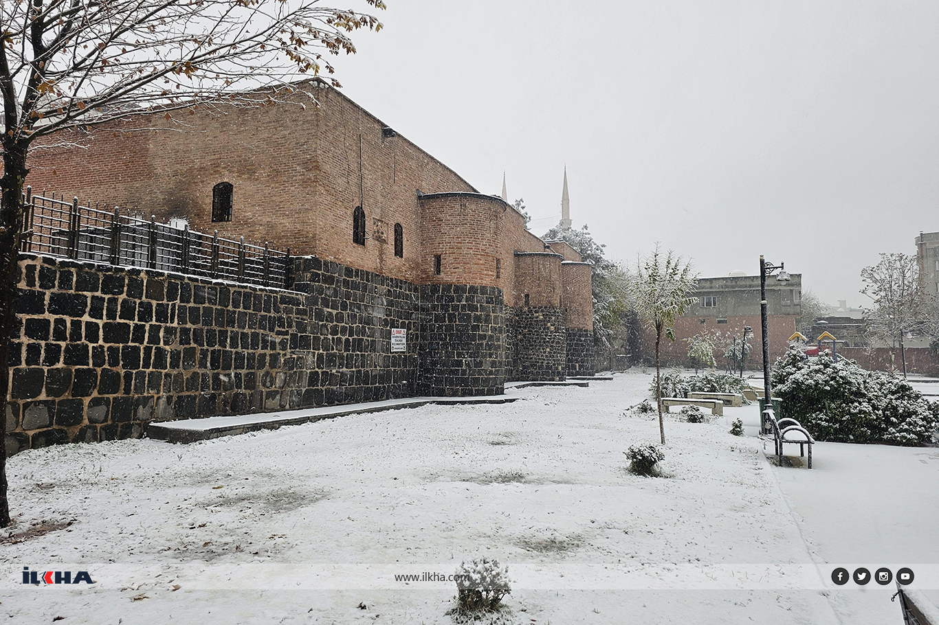Cizre'de kar yağışı sevinçle karşılandı
