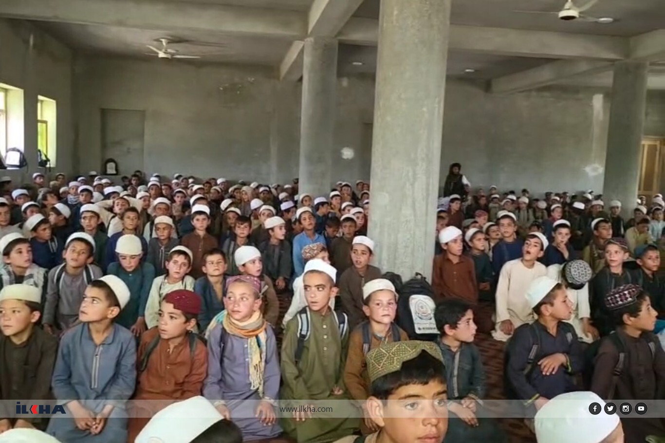 Yetimler Vakfı’ndan Afganistan'da kurban eti yardımı Yetimler Vakfı’ndan Afganistan'da kurban eti yardımı