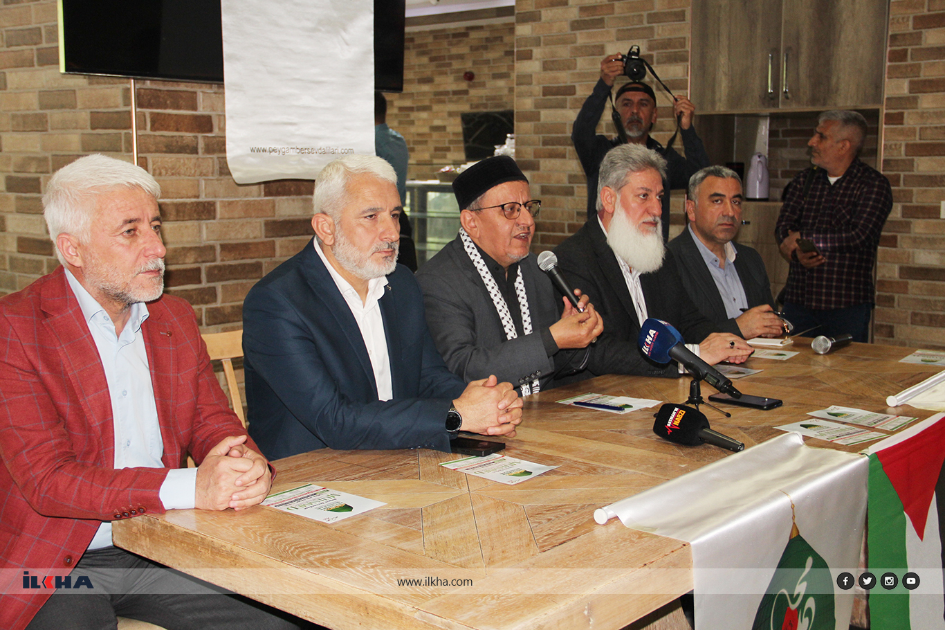 Batman'da 13 Nisan'da "Mevlid-i Nebi" coşkusu: Hazreti Muhammed anılacak! Batman'da 13 Nisan'da "Mevlid-i Nebi" coşkusu: Hazreti Muhammed anılacak!
