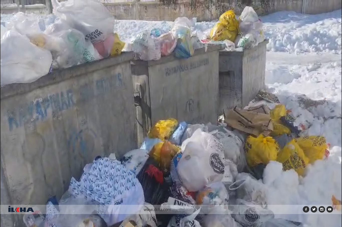 Diyarbakır’da çöp konteynerleri taştı, vatandaşlar tepkili