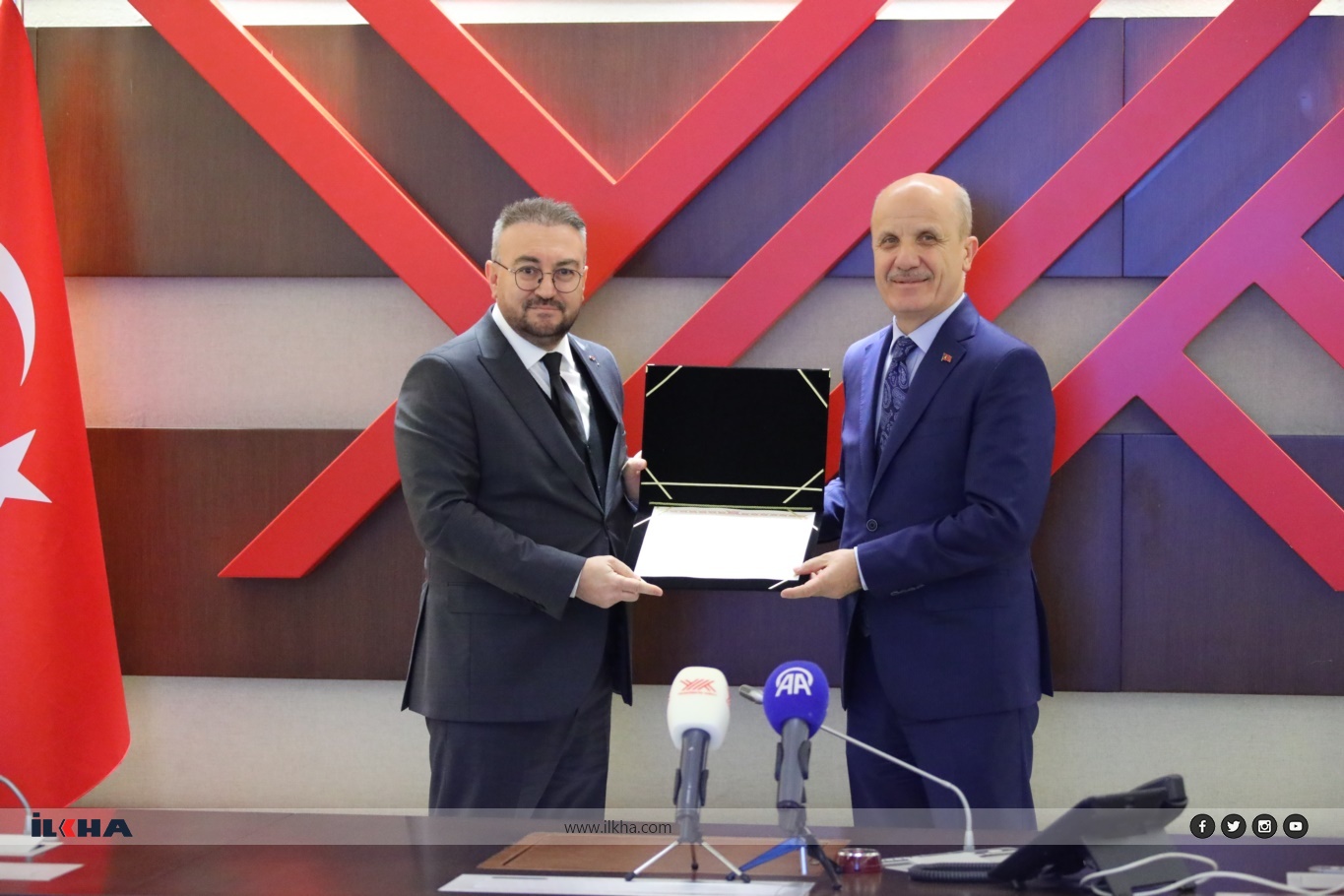 YÖK'ten “Engelsiz Üniversite”lere “Bayrak ve Nişan” ödülü