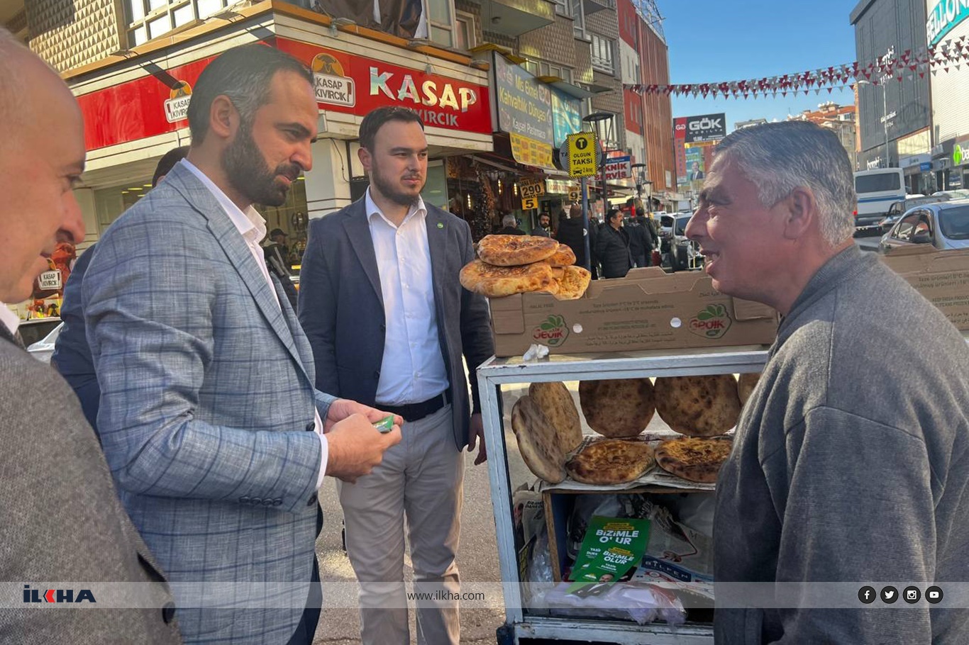HÜDA PAR Kırıkkale Belediye Başkan adayı Dursun, broşür dağıtarak HÜDA PAR'ı anlattı HÜDA PAR Kırıkkale Belediye Başkan adayı Dursun, broşür dağıtarak HÜDA PAR'ı anlattı