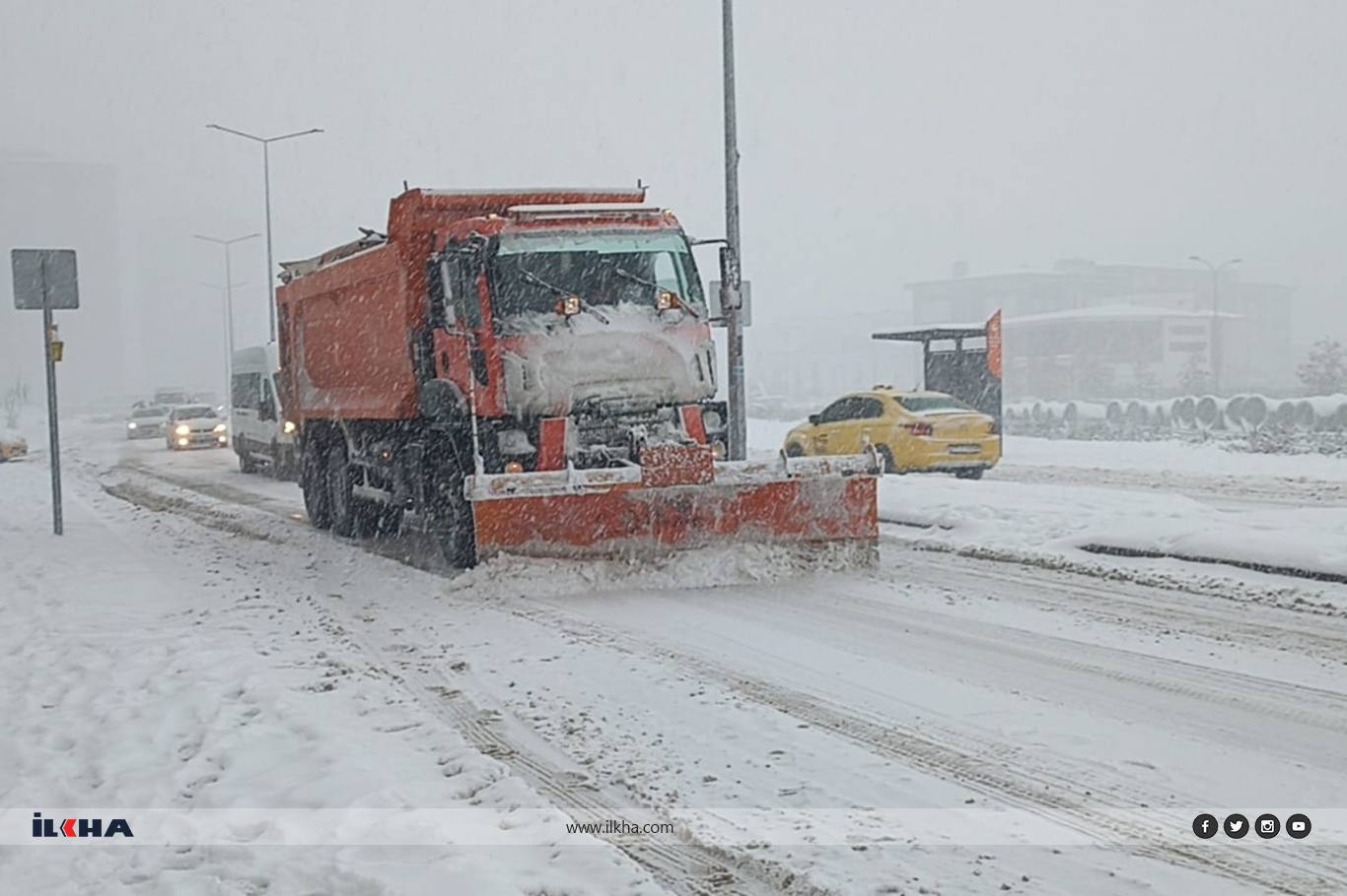 Gaziantep'te gece başlayan kar yağışı devam ediyor