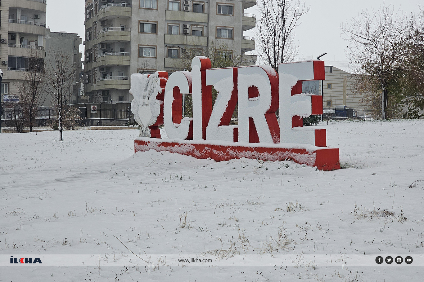 Cizre'de kar yağışı sevinçle karşılandı