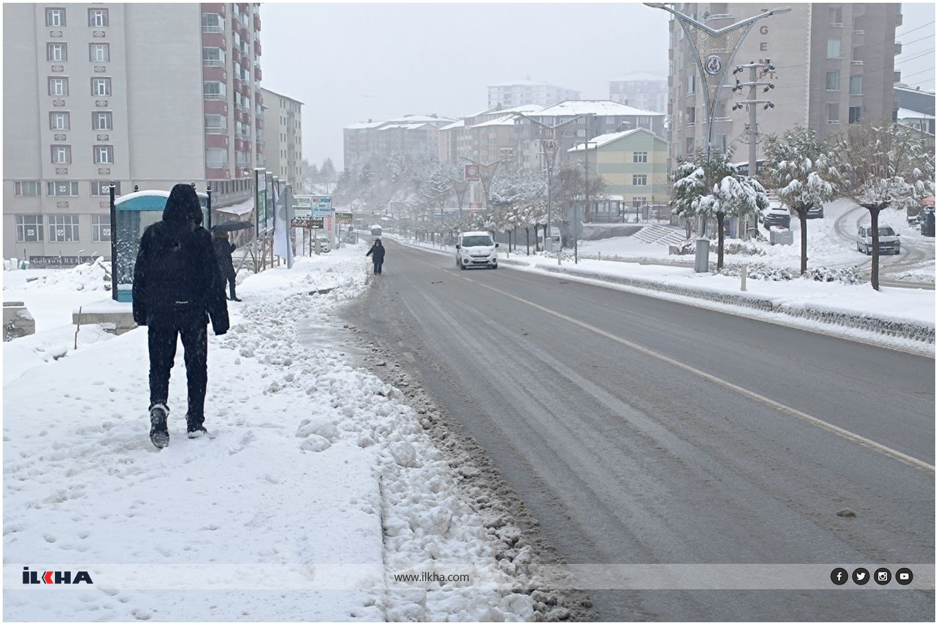 Bitlis’te yoğun kar yağışı ve fırtına: 180 köy yolu ulaşıma kapandı